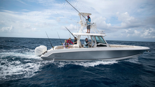 Boston Whaler 380 Outrage