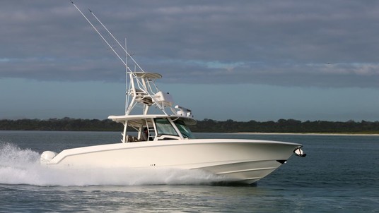 Boston Whaler 380 Outrage