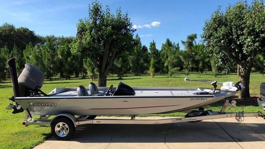 Triton 18