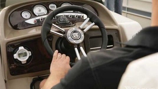 Premier Pontoons 225 grand majestic