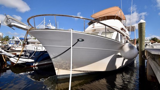 Albin Marine 43 sundeck