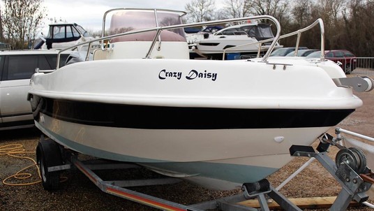 Center console beluga 550