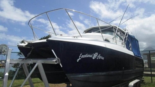 Glacier bay isle runner blue hull 2670