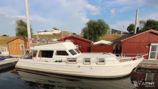 Bowman kruiser 13.50 flybridge