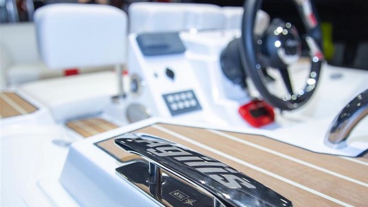 Agilis jet tender 305