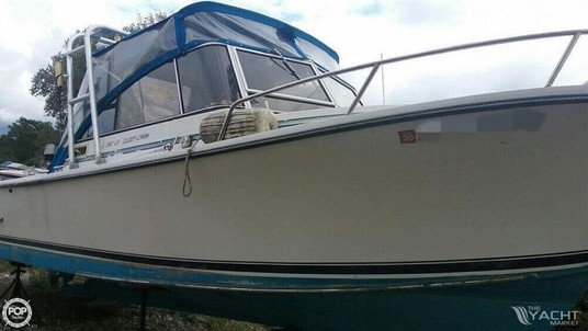 Shamrock 260 le cuddy cabin