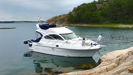 Skorgenes 335 sonic flybridge