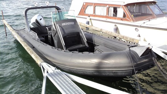 Xshore 760 rib
