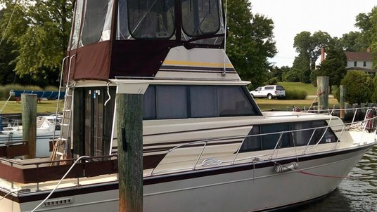 Marinette 32 sedan bridge