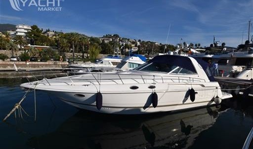 Cruisers yachts 3870 express