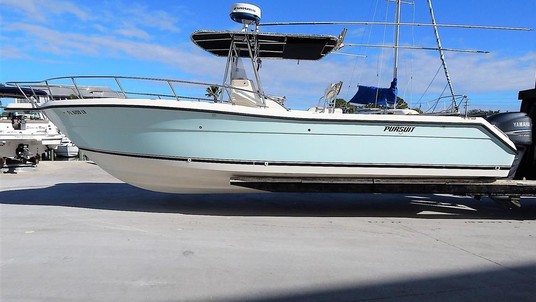 Pursuit 2870 center console