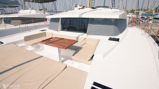 Bali catamarans 4.0 lounge