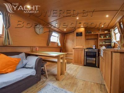 Wide beam 50ft with london mooring