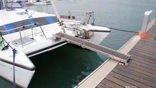 Prout snowgoose elite 37