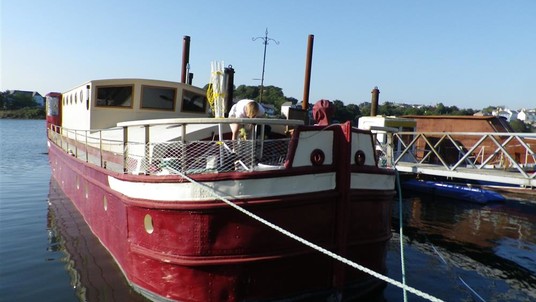 Humber keel barge houseboat