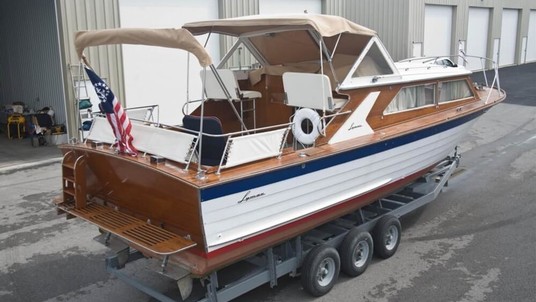 Lyman 30 express cruiser