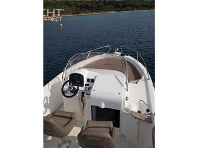 B2 marine cap ferret 652 open