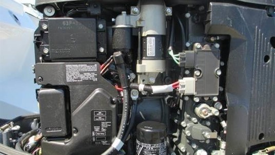 Cobia 217 center console