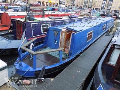 Narrowboat 60ft cruiser stern