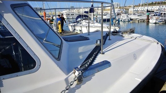 Offshore 105 pilothouse