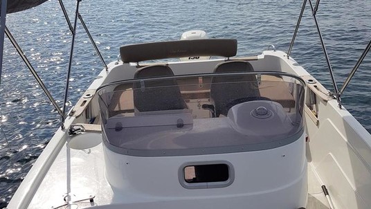 B2 marine cap ferret 652