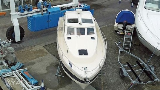 Dorset lake shipyard delphis ten