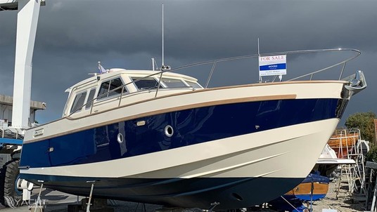 Dorset lake shipyard delphis ten