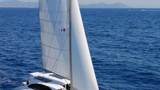 Dudley dix dh550 catamaran