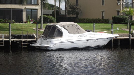 Cruisers yachts 3375 express