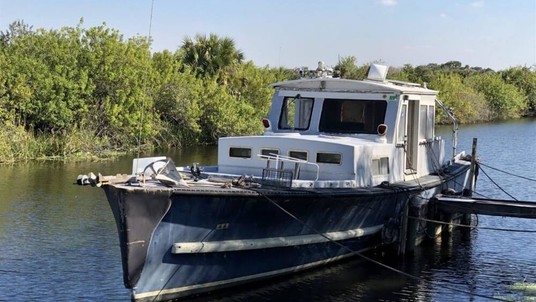 Uniflite navy 50 utility boat