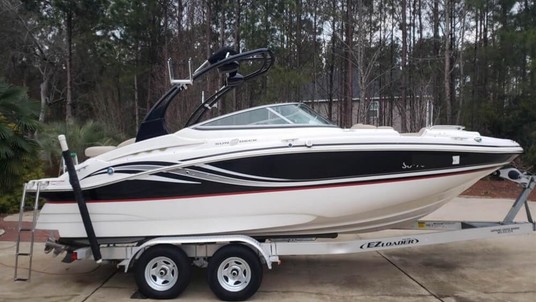 Hurricane 2200 sundeck