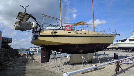 Bruce roberts offshore 44