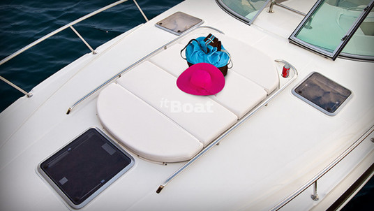 Chaparral 370 Signature Cruiser