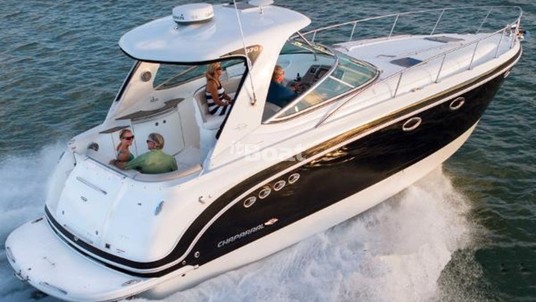 Chaparral 370 Signature Cruiser