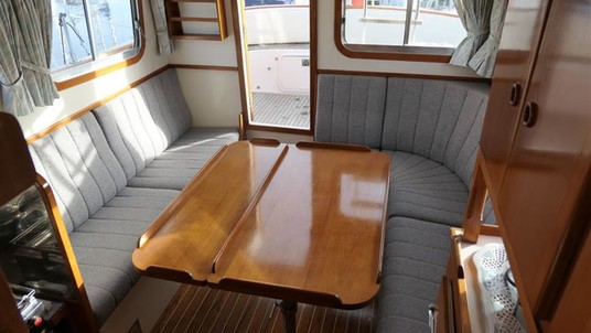 Transpacific marine co ltd transpac eagle 32 pilothouse