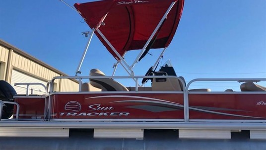 Sun tracker bass buggy 18