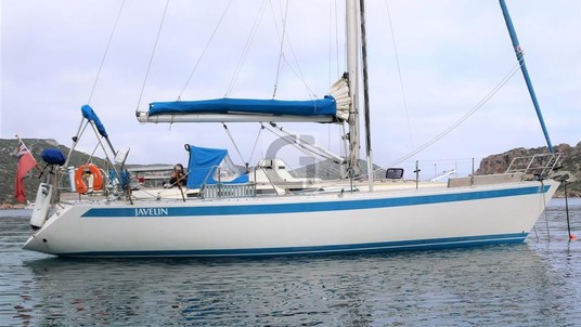 Sweden yachts 390