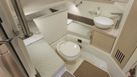 Chris-Craft Catalina 30