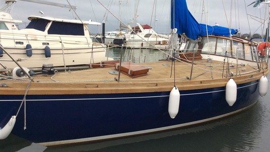 Bruce roberts 38 masthead sloop