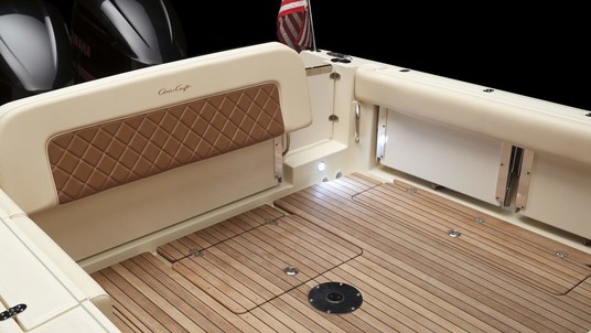 Chris-Craft Calypso 30