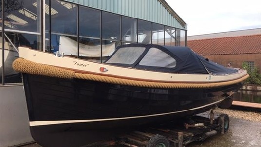 Interboot 25 semi cabin