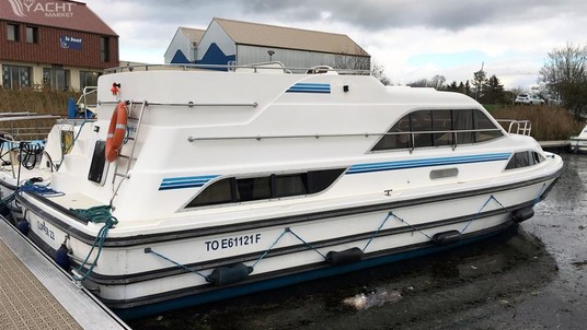 Crownline cruiser 36 clipper