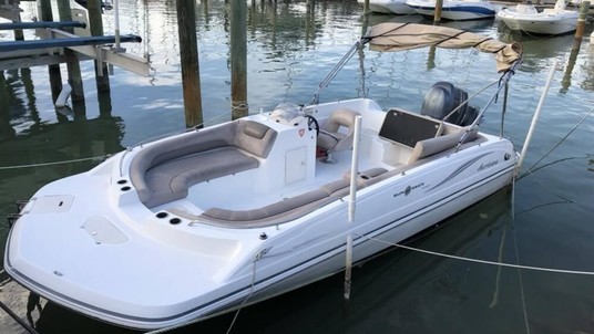 Hurricane 201 sun deck sport