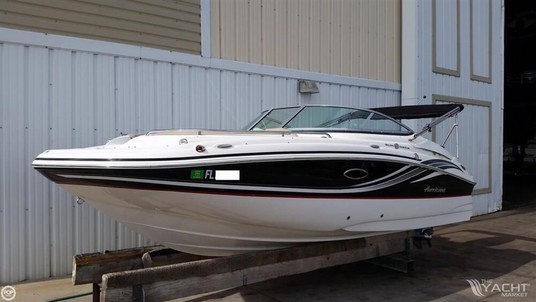 Hurricane sundeck 2000
