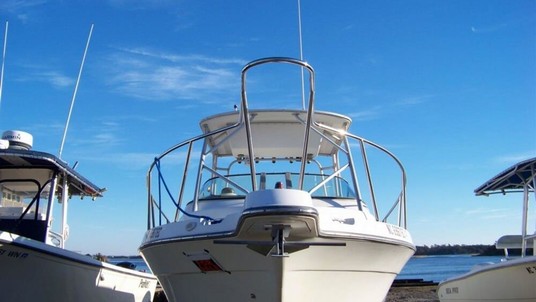 Robalo 2640 walkaround