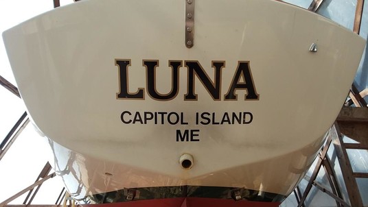 Alerion Yachts express 28