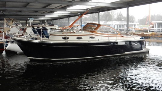 Cruisers Yachts Intercruiser 34