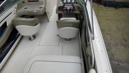 Sea ray 220 select