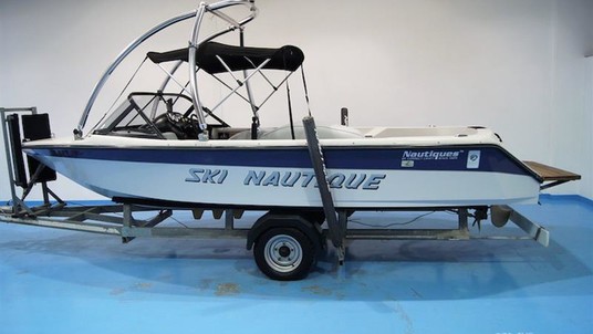 Correctcraft ski nautique