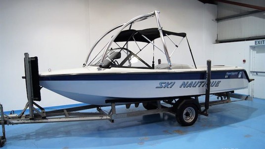 Correctcraft ski nautique